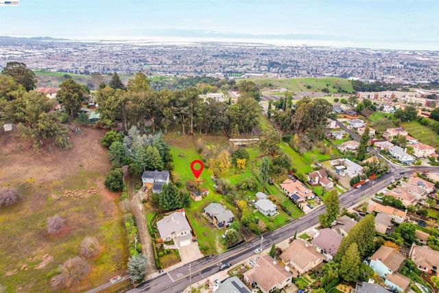 27449 Dobbel Ave, Hayward, CA 94542