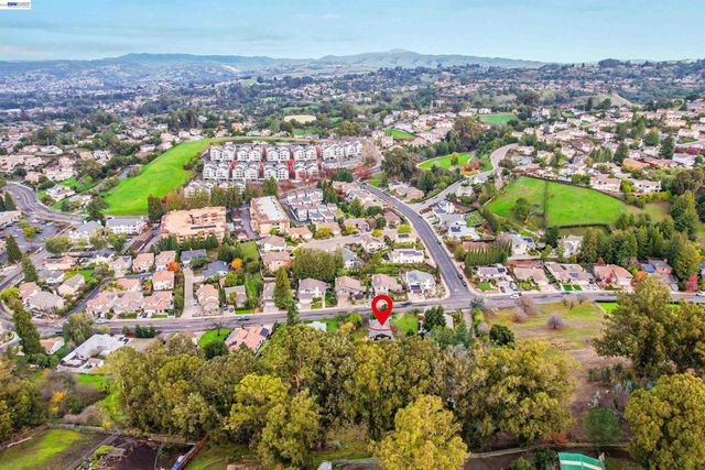 27449 Dobbel Ave, Hayward, CA 94542