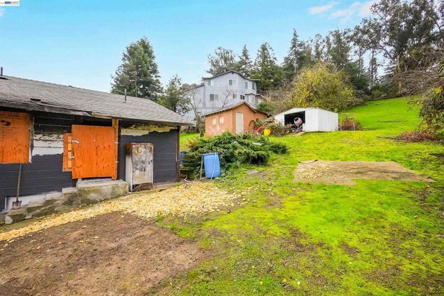 27449 Dobbel Ave, Hayward, CA 94542