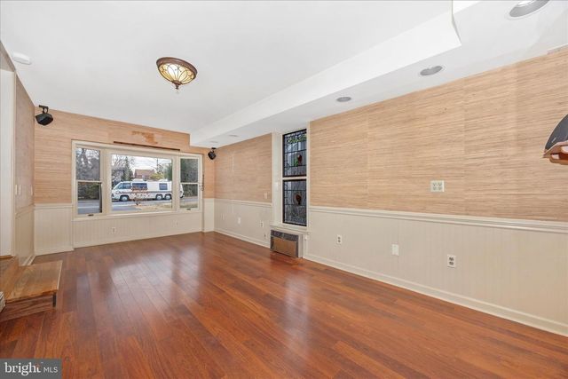 1305 THE TERRACE, Hagerstown, MD 21742