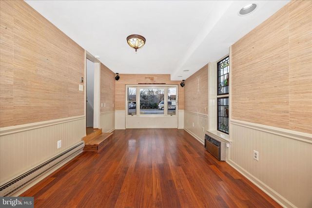 1305 THE TERRACE, Hagerstown, MD 21742