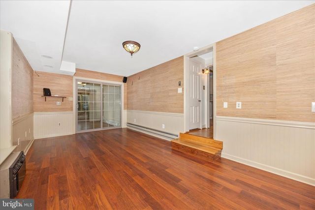 1305 THE TERRACE, Hagerstown, MD 21742