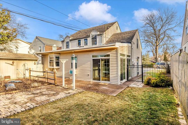 1305 THE TERRACE, Hagerstown, MD 21742