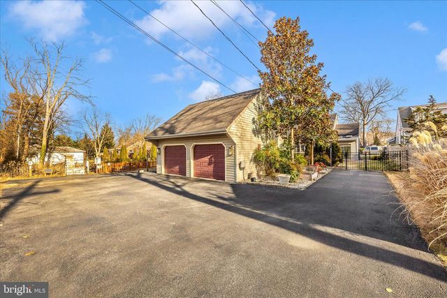 1305 THE TERRACE, Hagerstown, MD 21742