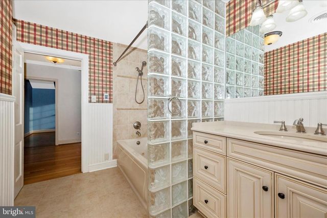 1305 THE TERRACE, Hagerstown, MD 21742