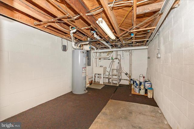 1305 THE TERRACE, Hagerstown, MD 21742