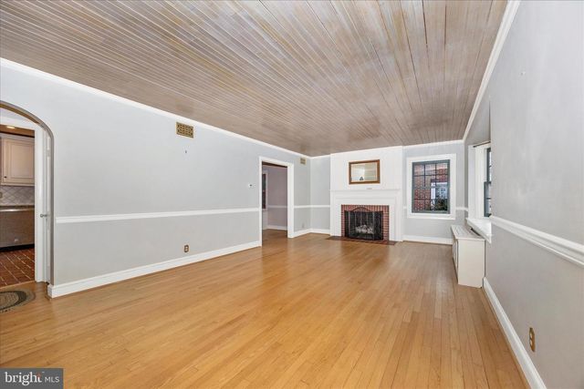 1305 THE TERRACE, Hagerstown, MD 21742