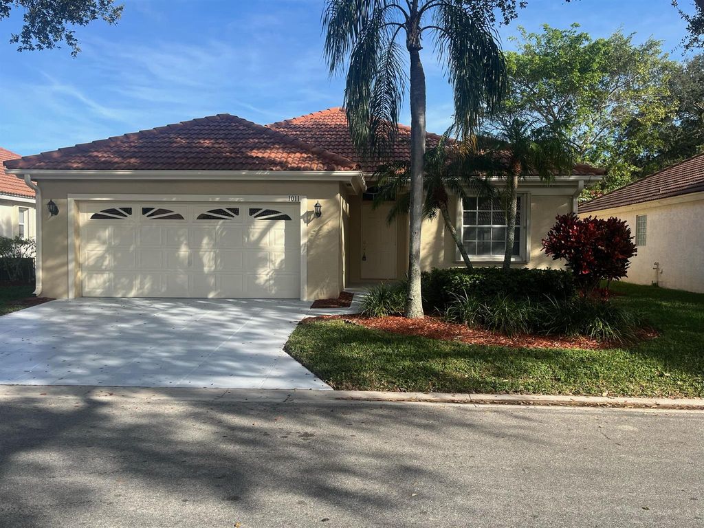 1011 Aspri Way, Riviera Beach, FL 33418