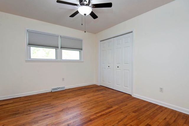 3732 S West Avenue, Springfield, MO 65807