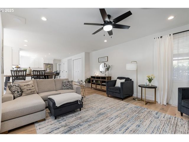 115 Ne 39TH Ave, Hillsboro, OR 97124