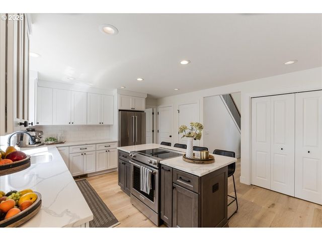 115 Ne 39TH Ave, Hillsboro, OR 97124