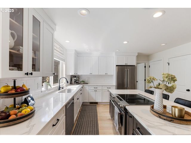 115 Ne 39TH Ave, Hillsboro, OR 97124