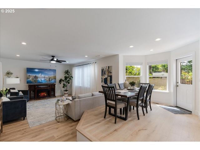 115 Ne 39TH Ave, Hillsboro, OR 97124