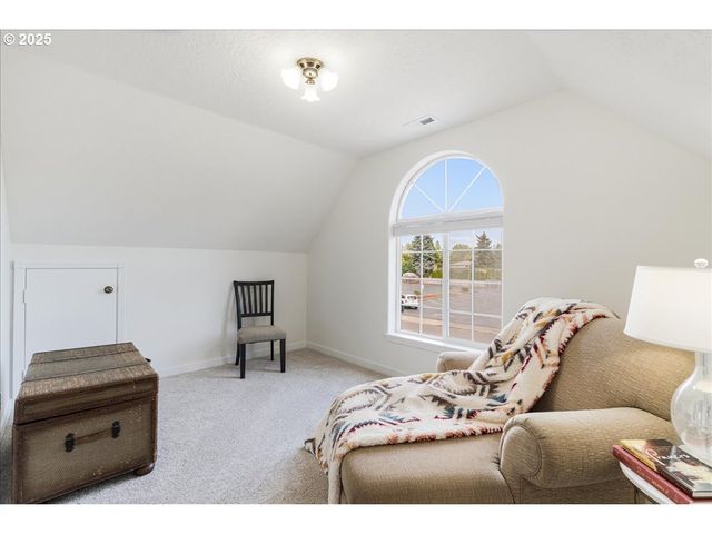 115 Ne 39TH Ave, Hillsboro, OR 97124