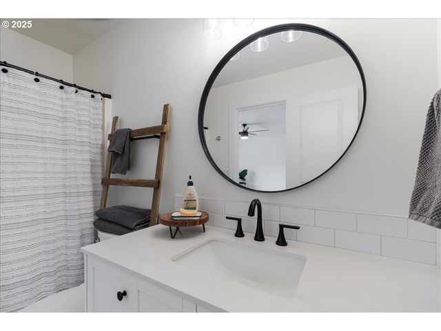 115 Ne 39TH Ave, Hillsboro, OR 97124