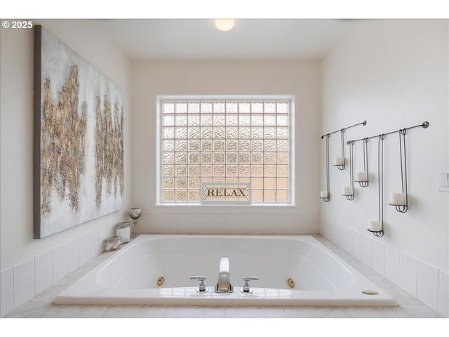 115 Ne 39TH Ave, Hillsboro, OR 97124