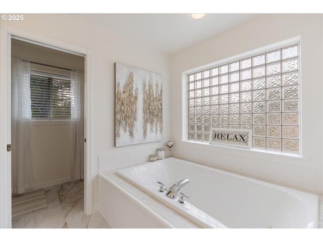 115 Ne 39TH Ave, Hillsboro, OR 97124