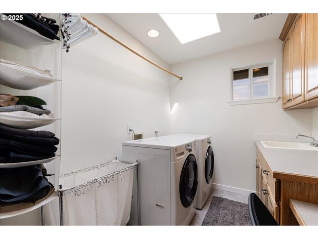 115 Ne 39TH Ave, Hillsboro, OR 97124