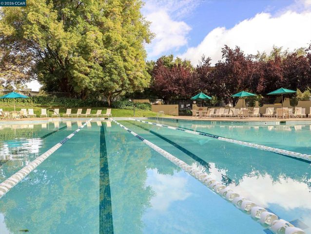 820 N Delaware St 215, San Mateo, CA 94401