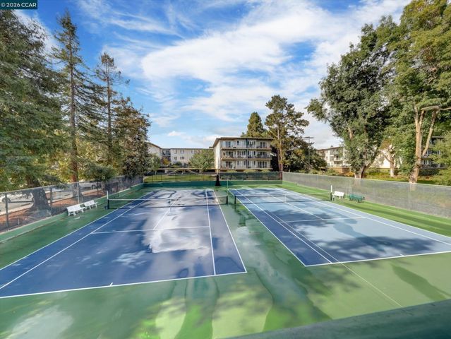 820 N Delaware St 215, San Mateo, CA 94401