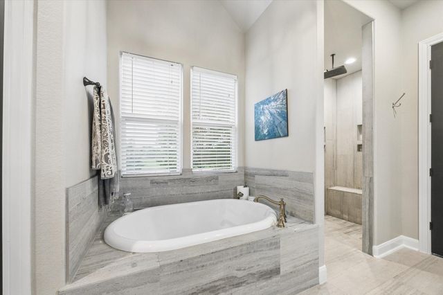 1815 Charter Street, Columbus, TX 78934
