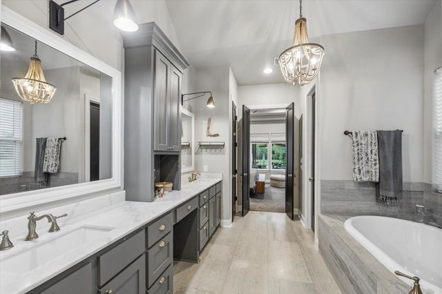 1815 Charter Street, Columbus, TX 78934