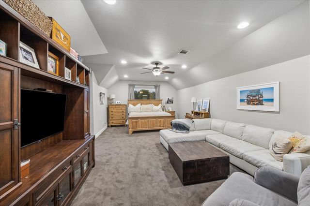 1815 Charter Street, Columbus, TX 78934