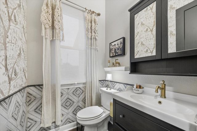 1815 Charter Street, Columbus, TX 78934