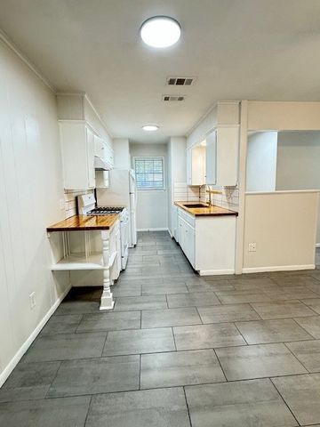 528 Apollo Drive, Denton, TX 76209