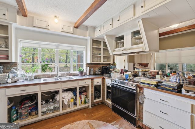 642 Skyline Drive, Toccoa, GA 30577