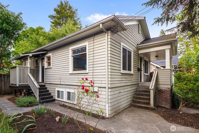 414 N 46th St, Seattle, WA 98103