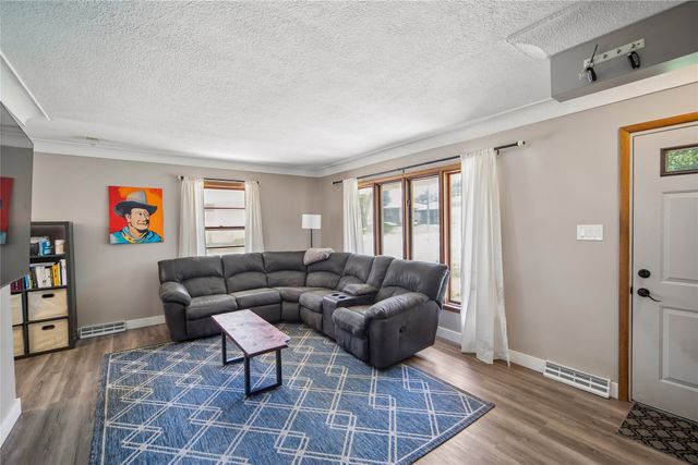 4101 33rd Street, Des Moines, IA 50310