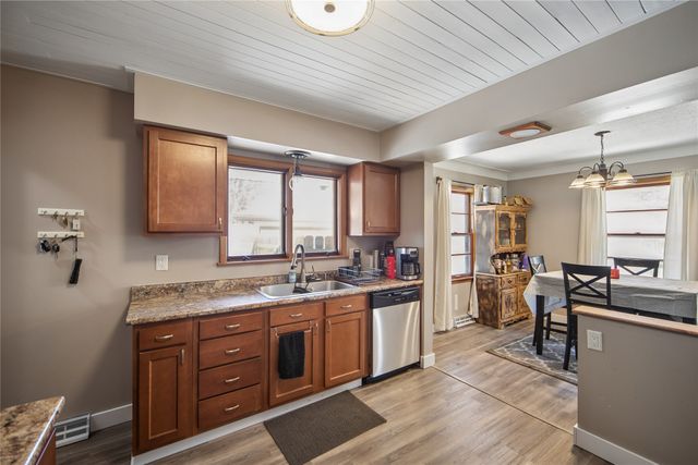 4101 33rd Street, Des Moines, IA 50310