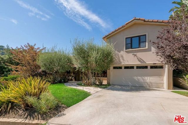 9545 Dalegrove Drive, Beverly Hills, CA 90210