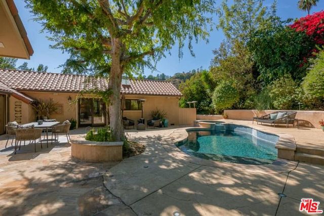 9545 Dalegrove Drive, Beverly Hills, CA 90210