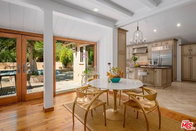 9545 Dalegrove Drive, Beverly Hills, CA 90210