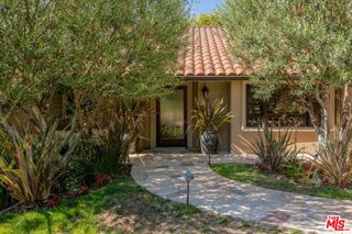 9545 Dalegrove Drive, Beverly Hills, CA 90210