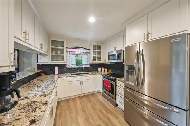200 Cochran Lane, Coldspring, TX 77331