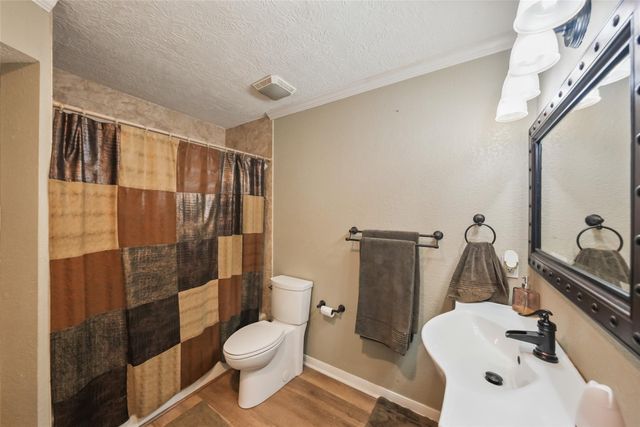 200 Cochran Lane, Coldspring, TX 77331