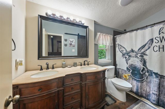 200 Cochran Lane, Coldspring, TX 77331
