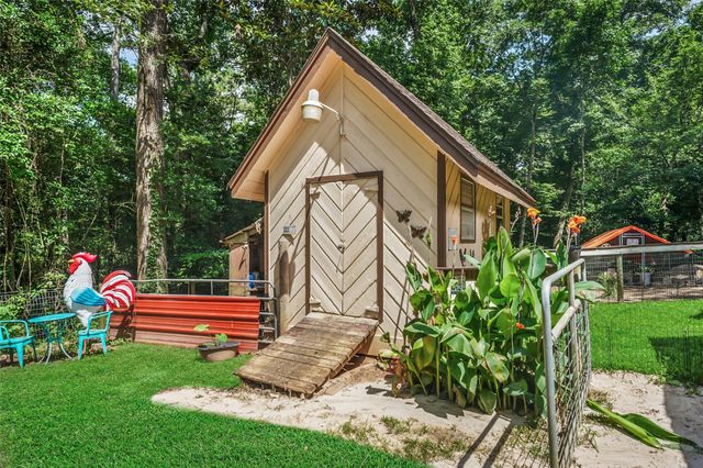 200 Cochran Lane, Coldspring, TX 77331