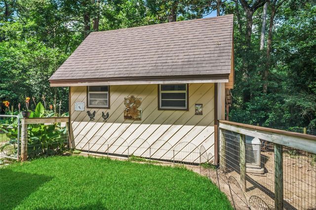 200 Cochran Lane, Coldspring, TX 77331