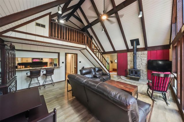 200 Cochran Lane, Coldspring, TX 77331