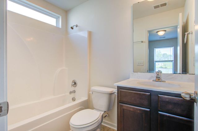 183 Brittondale Road, Summerville, SC 29485