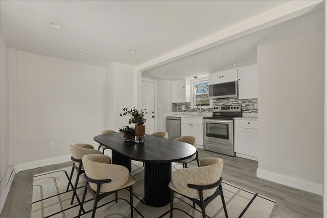 240 Washington St, Taunton, MA 02780