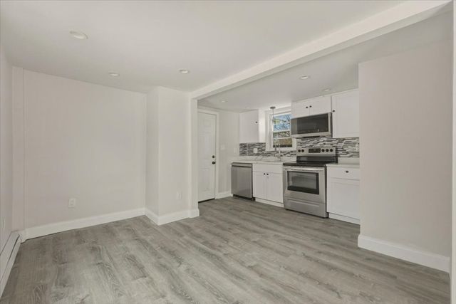 240 Washington St, Taunton, MA 02780