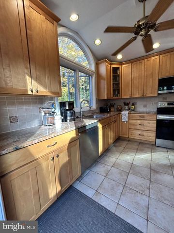 4200 SELLMAN RD, Beltsville, MD 20705