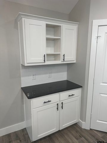 17010 Crossing Circle, Lindale, TX 75771