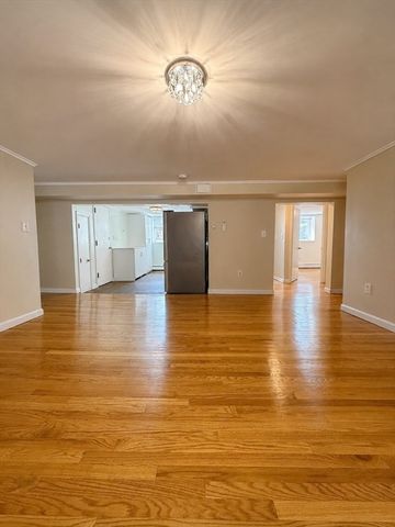 56 Bryon Rd 2, Brookline, MA 02467
