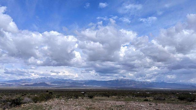 4597 Hopi Road, Golden Valley, AZ 86413